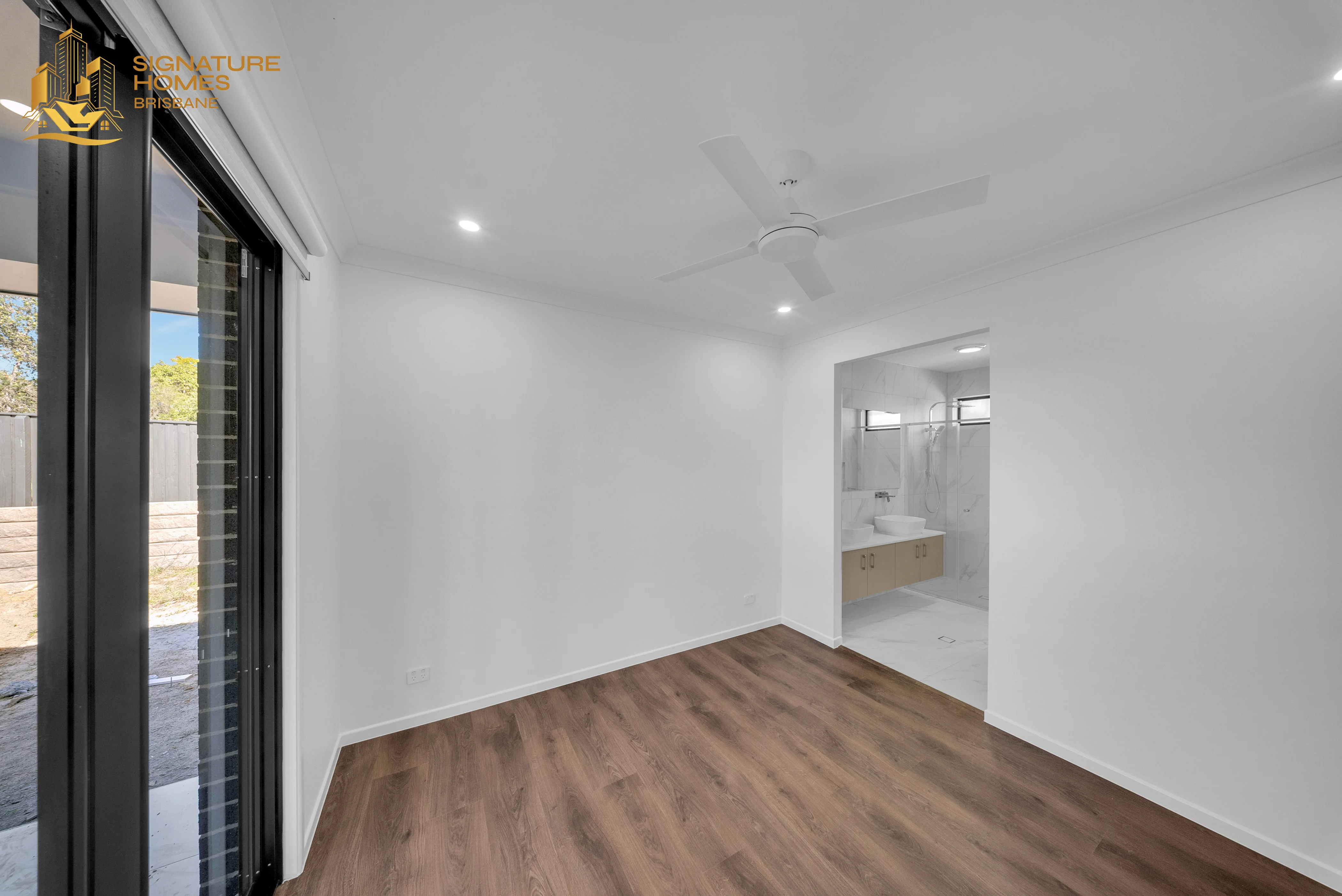 Signature 725 WS gallery 3